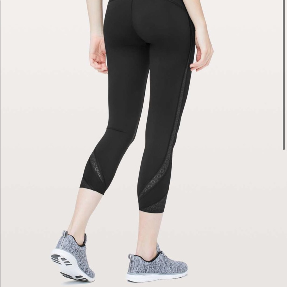 Lululemon Strength & Sweat Crop *23"